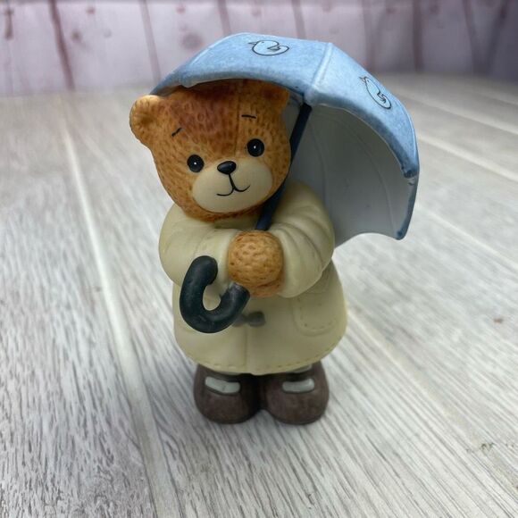Enesco Designed Giftware Lucy & Me Adorable Teddy Bear Rainy Day Under Umbrella - Picture 1 of 7